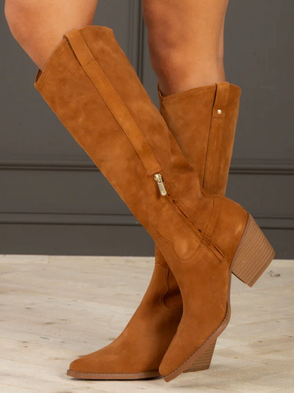 Sam Edelman HAI Nut Brown Suede Knee High Boots Zip Pointed Toe
Women's 8 new